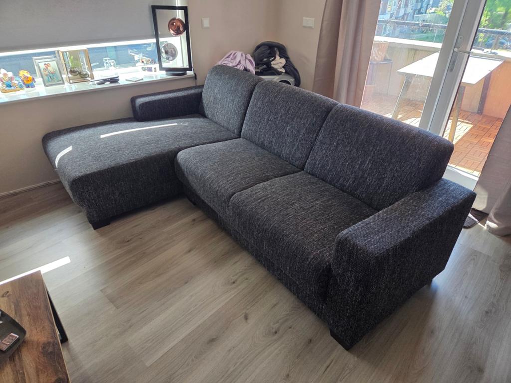 Mooie nette stoffen hoekbank, zwart met wit, zwarte poten, Ophalen, 250 tot 300 cm, Gebruikt, Hoekbank