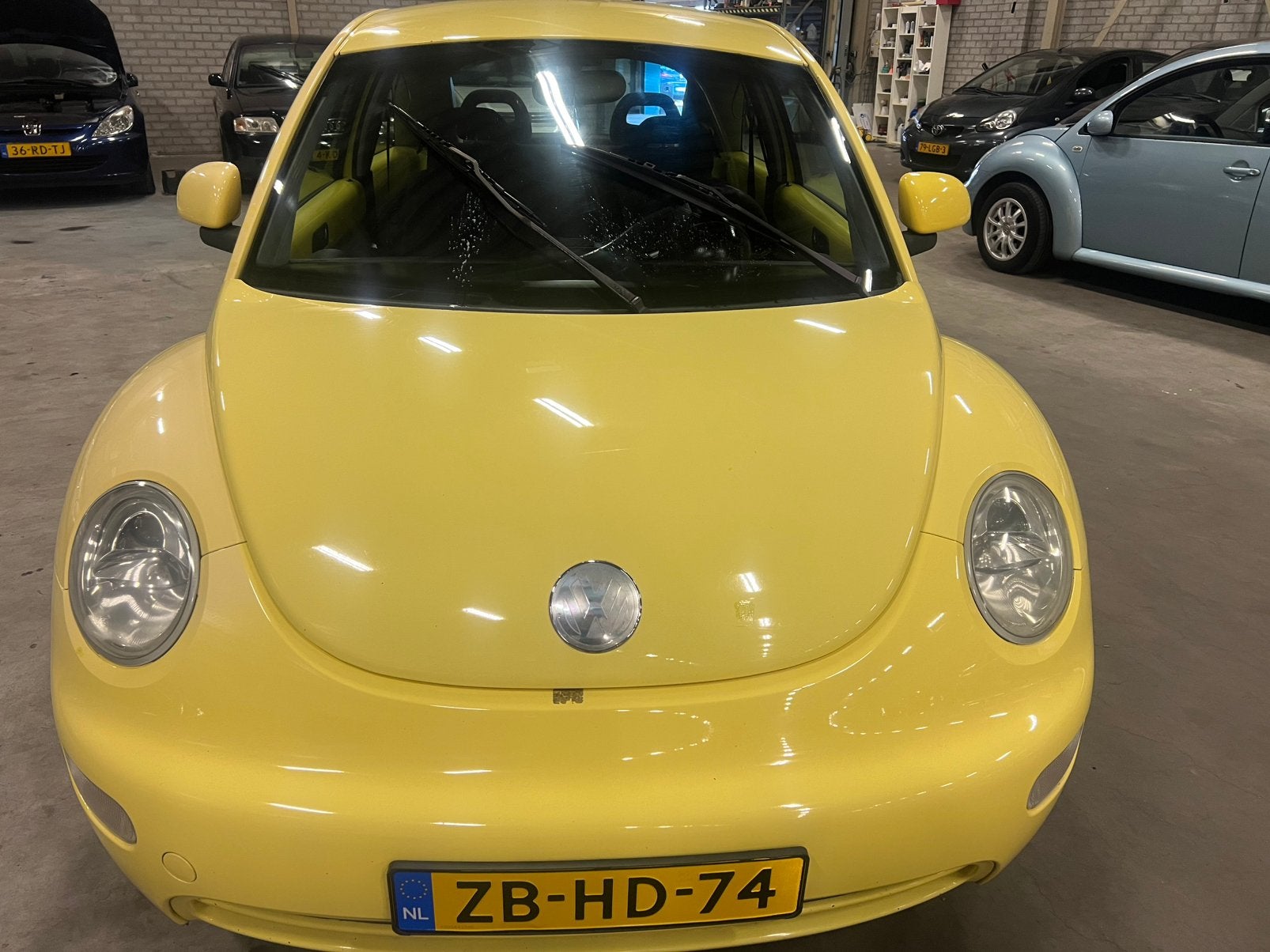 Volkswagen Beetle (Kever) 2.0 85KW 1999 Geel, Voorwielaandrijving, 1203 kg, Beetle (Kever), 4 cilinders