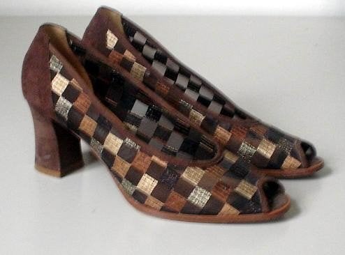 Mooie, bruine pumps met open teen, Pumps, Bruin, Lauro Chelotti, Nieuw