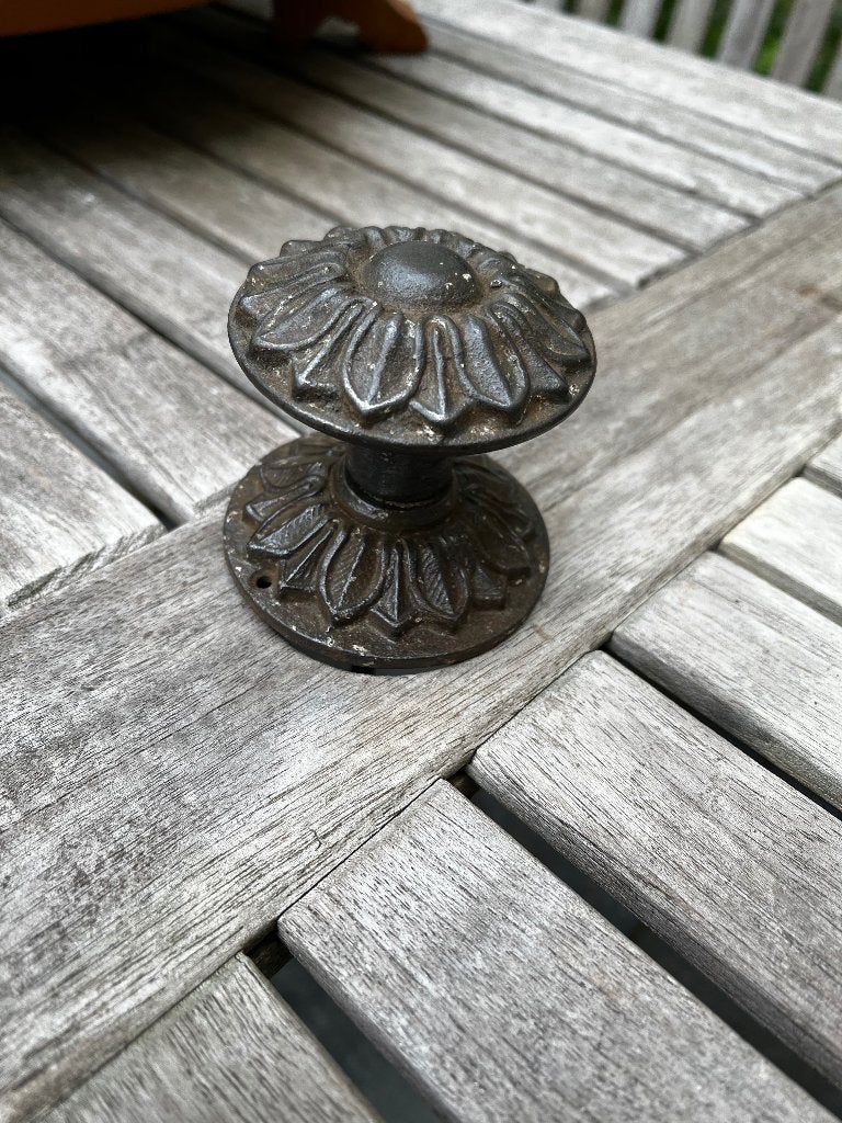 antieke ijzeren deurknop, Antiek en Kunst, Ophalen of Verzenden