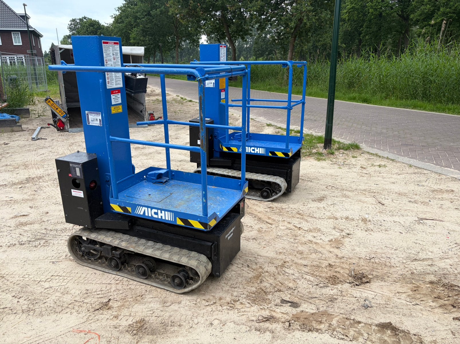 Rups hoogwerkers te huur, Zakelijke goederen, Machines en Bouw | Liften, Steigers en Ladders, Ophalen of Verzenden