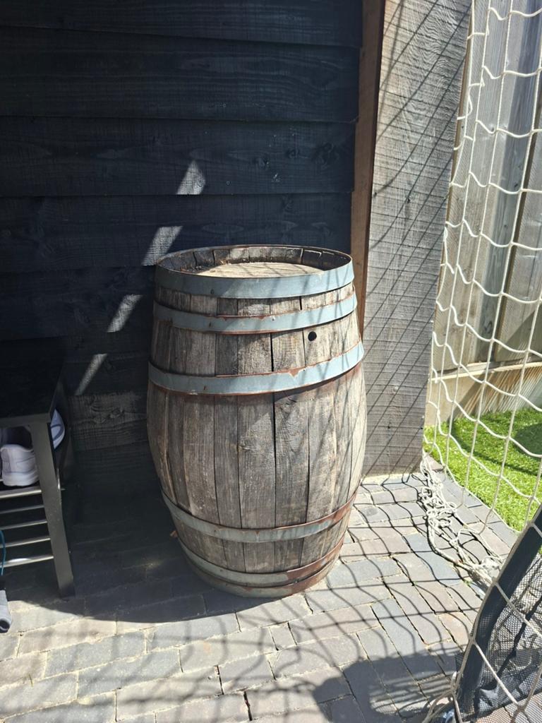 Decoratieve Wijnvat / Regenton, Ophalen