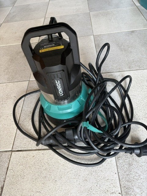 Dompelpomp met slang te koop, Ophalen, Zo goed als nieuw, Elektrisch, Dompelpomp