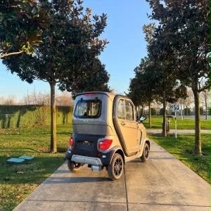Splinternieuwe luxe overdekte scootmobiel rijbewijs vrij, Ophalen of Verzenden, 46 km of meer, Overige merken, 16 km/u of meer