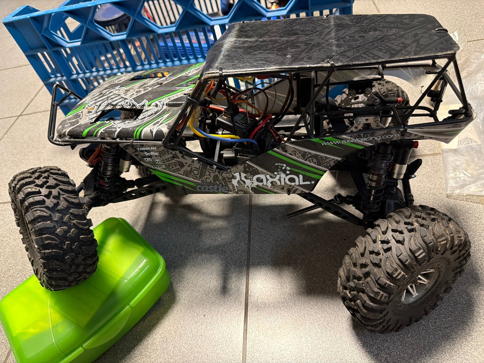 Axial Yeti RC Crawler met Leopard Brushless Set en toebehore, Gebruikt, Auto offroad, Schaal 1:10, RTR (Ready to Run)