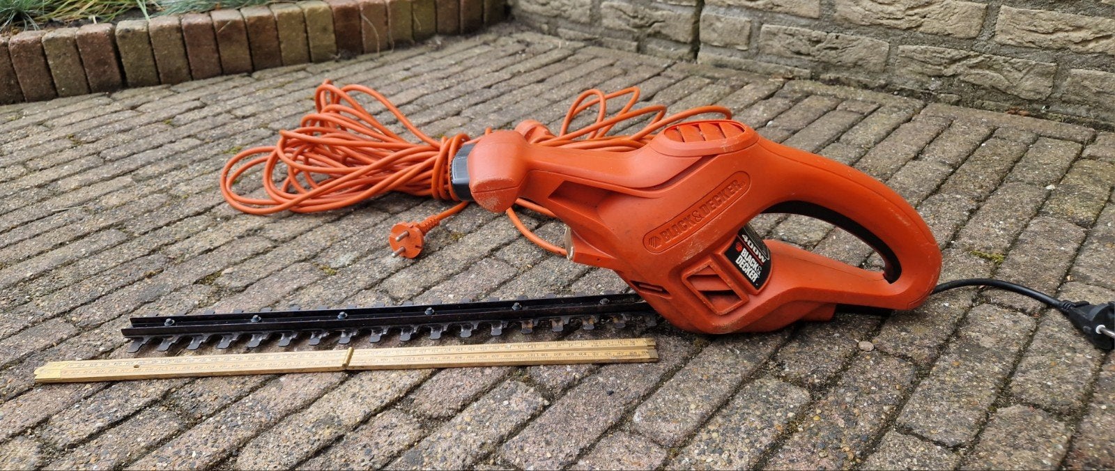 Black & Decker GT100 elektrische heggenschaar 400W, Ophalen of Verzenden, Gebruikt, Elektrisch, Black & Decker