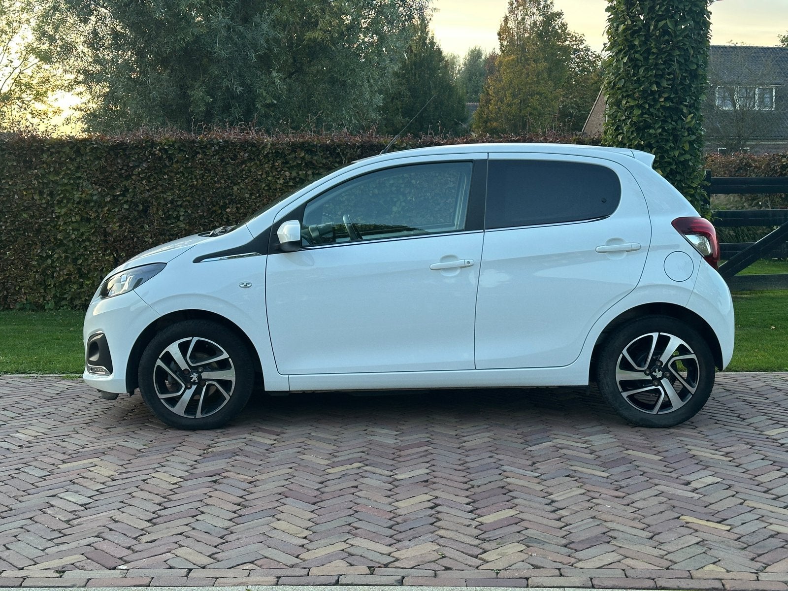 Peugeot 108 Allure, 01-2022, 19000 km, 5drs, 53kw , ex bpm!, Ophalen, Wit, Handgeschakeld, 998 cc