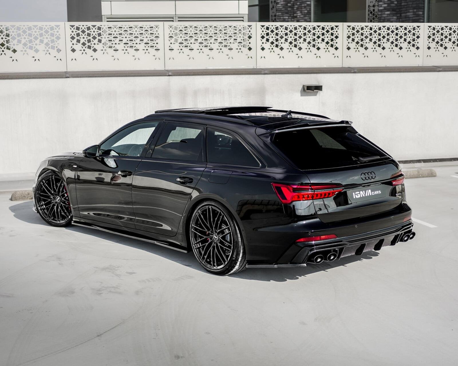 Audi A6 55 TFSIe ABT | PANO | ABT 425PK | 21" ABT | BODYKIT, Auto's, Automaat, Euro 6, 4 cilinders, Zwart