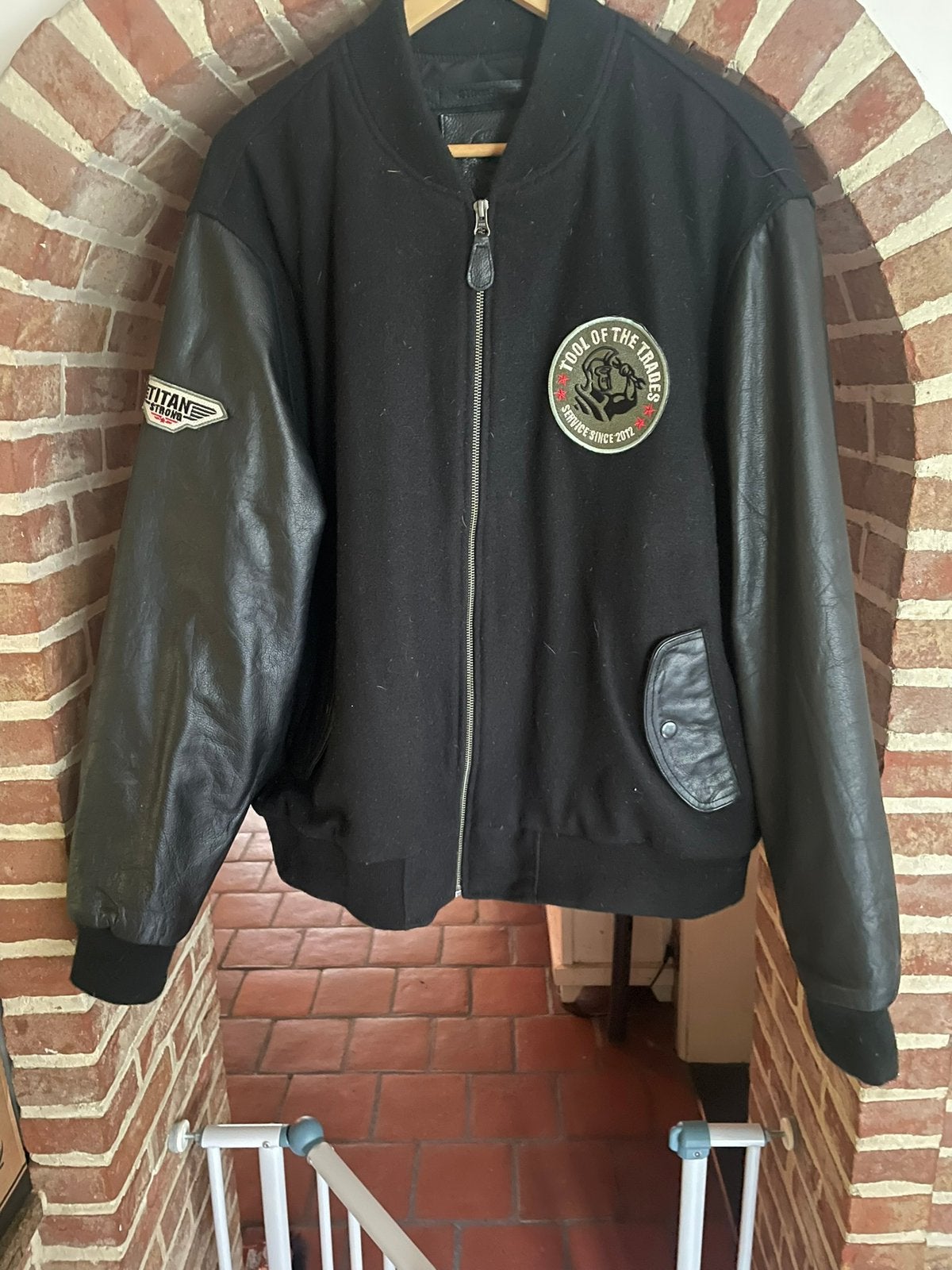 Originele Varsity Baseball jacket. 100 % lederen mouwen!, Ophalen of Verzenden, Zo goed als nieuw, Maat 56/58 (XL), Zwart