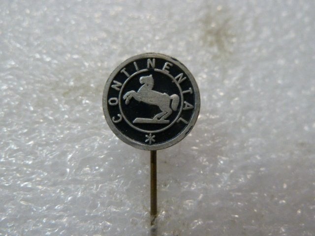 Vintage Continental Speldje - Paard Logo, Ophalen of Verzenden, Gebruikt, Merk, Speldje of Pin