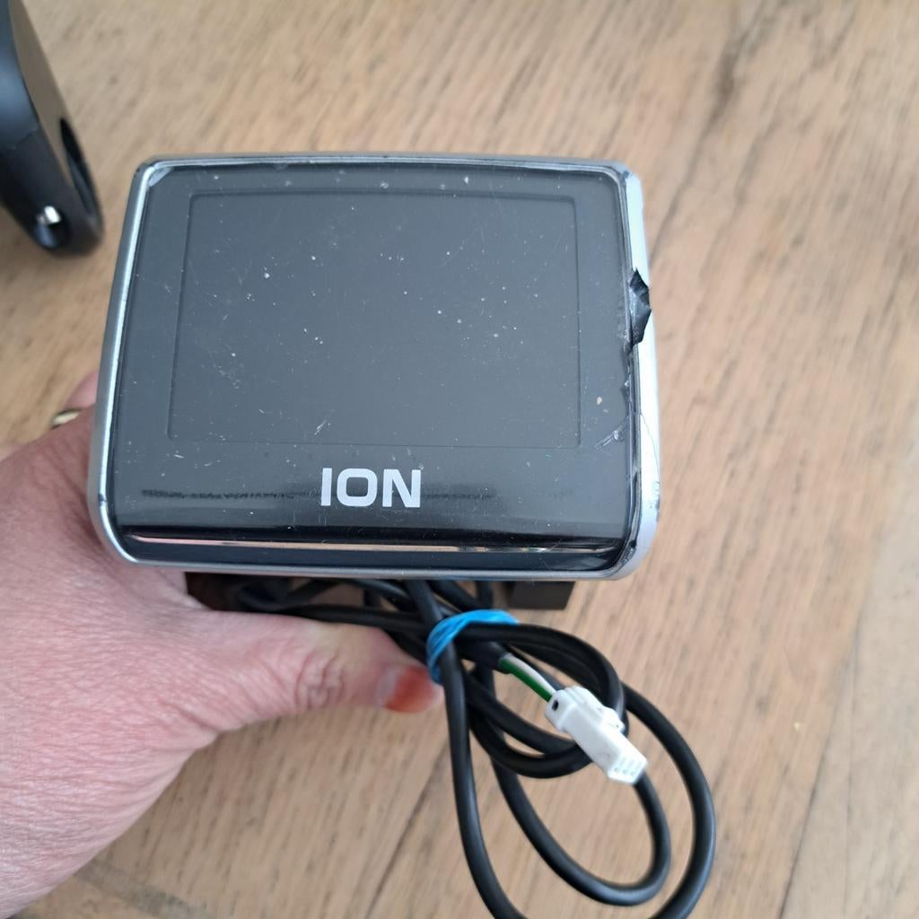 Ion display met houder, Fietsen en Brommers, Fietsonderdelen, Ophalen of Verzenden, Gebruikt