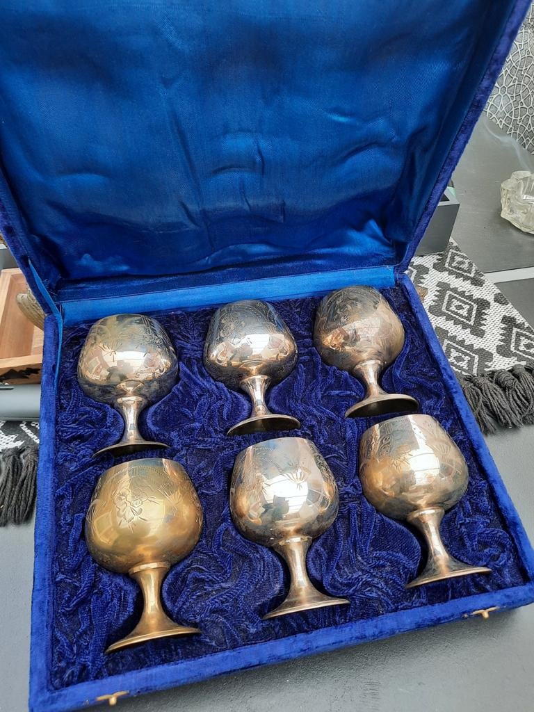 Leuke set wijnkelken in mooie doos, Antiek en Kunst, Antiek | Religie, Ophalen of Verzenden
