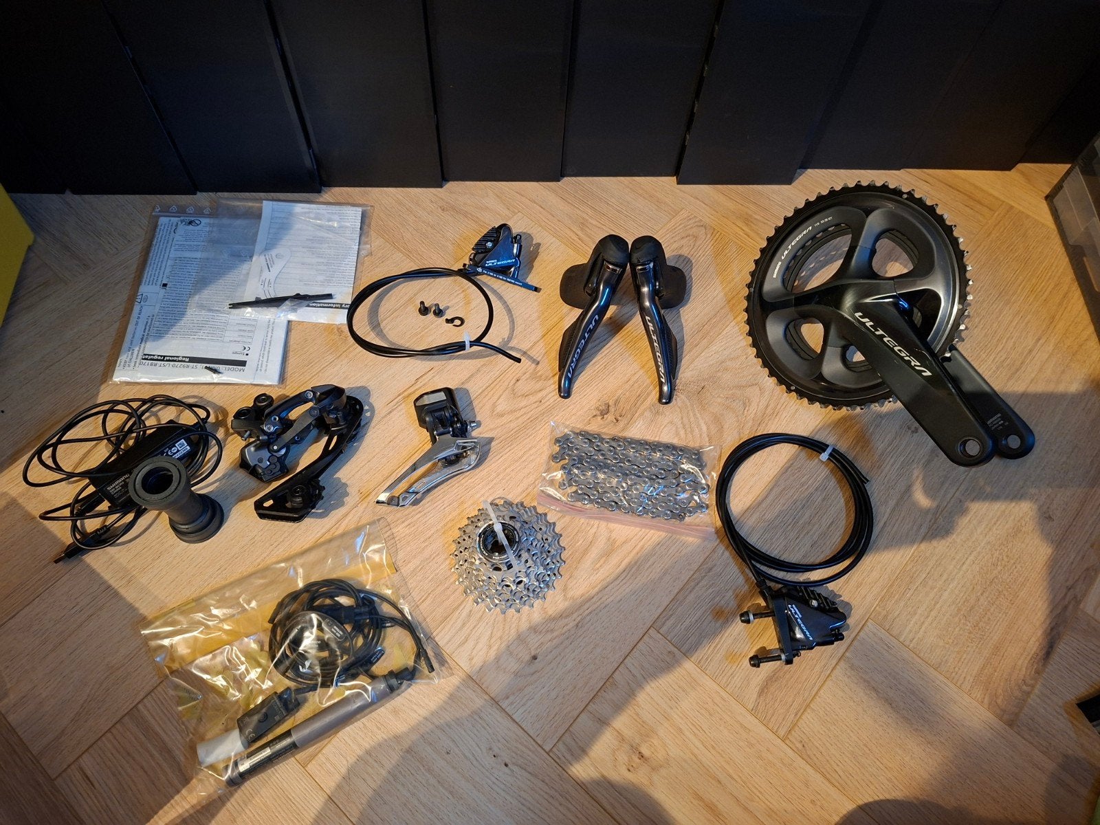Shimano Ultegra Di2 R8050 Groepset 11 speed, Fietsen en Brommers, Fietsonderdelen, Remmen, Overige materialen, Shimano Ultegra