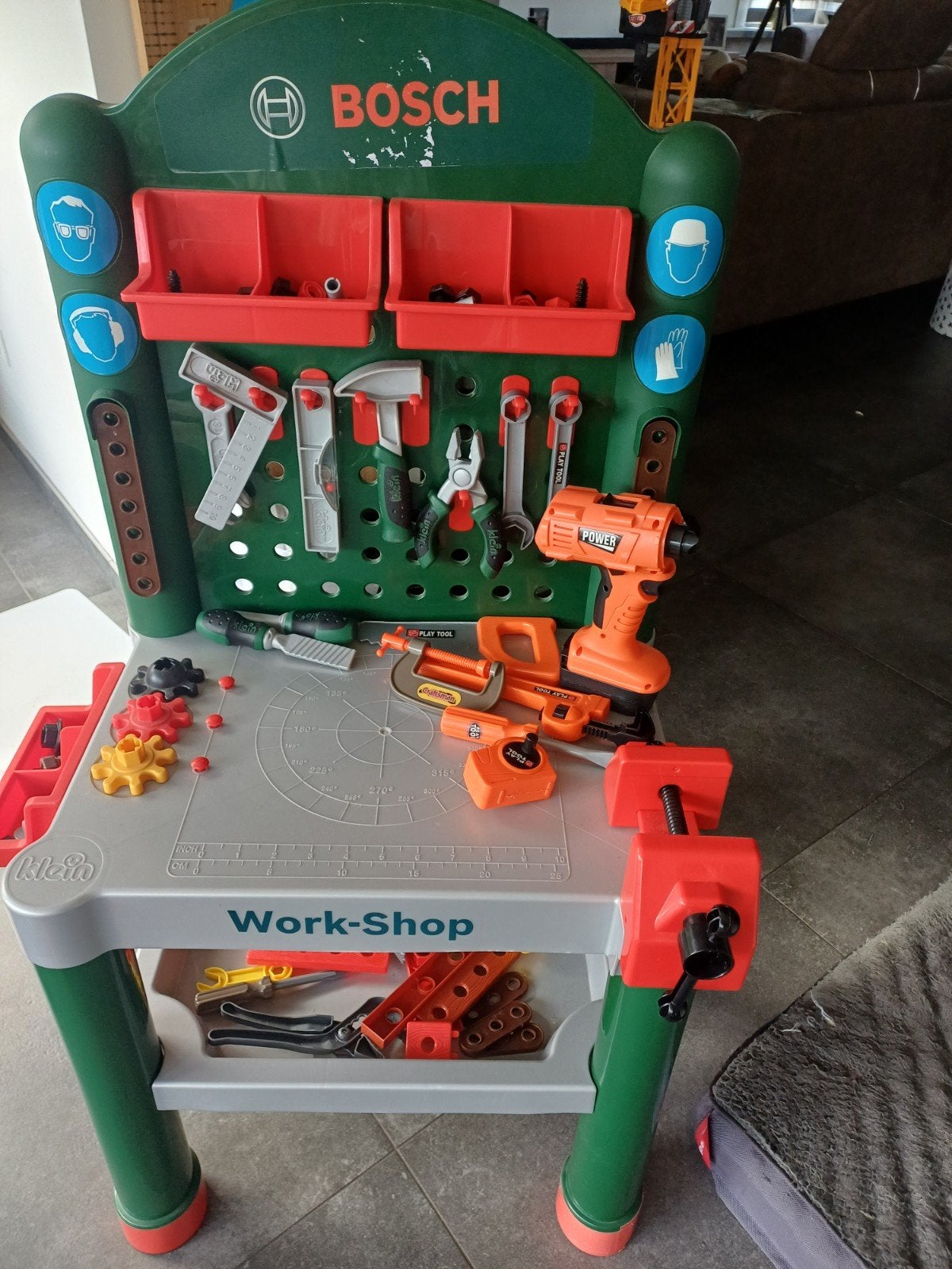 Bosch Werkbank met veel extra gereedschap, Ophalen, Gebruikt, Bouwen