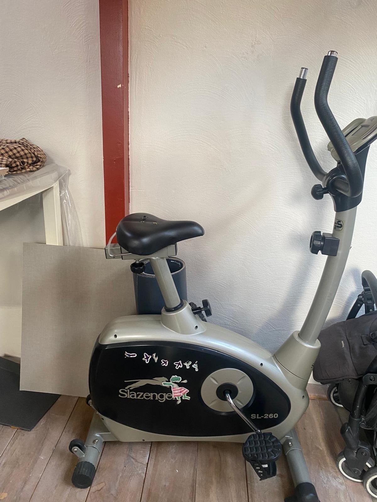 Slazenger SL-260 Hometrainer, Sport en Fitness, Ophalen, Gebruikt, Metaal, Benen