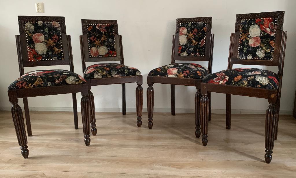 Set eclectisch stijl eetkamerstoelen (rond 1900), Ophalen