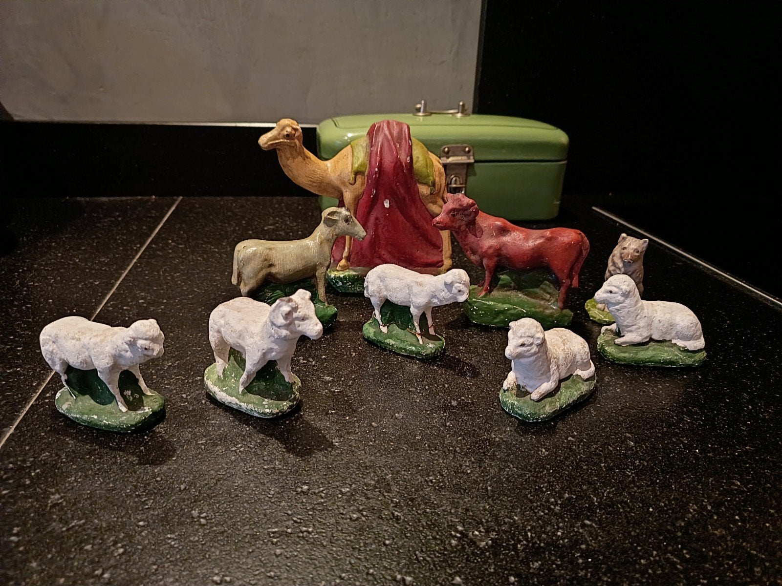 nostalgische oude kerstgroep dieren o.a. 5 schaapjes, Ophalen, Gebruikt