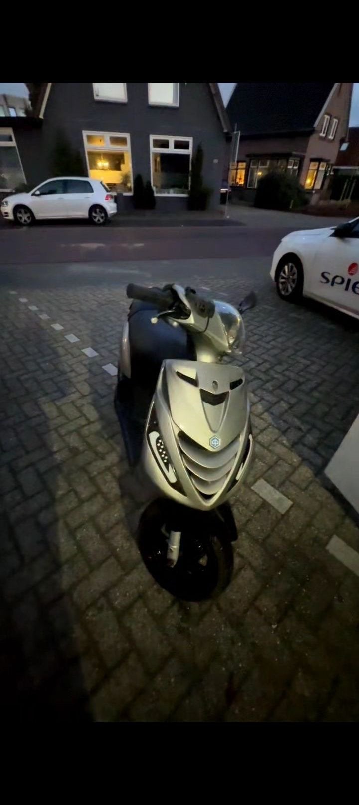 Zip 150cc leader ideale sleeper, Ophalen, Zo goed als nieuw, Benzine, Zip