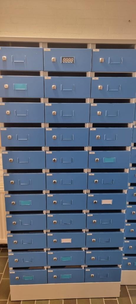 Lockers Loggere, Ophalen, Zo goed als nieuw