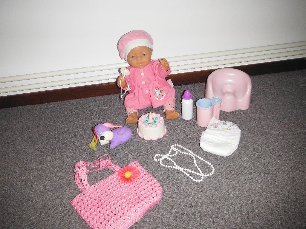 baby born is jarig met acc, Ophalen of Verzenden, Zo goed als nieuw, Babypop