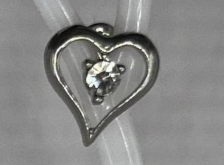 Zilverkleurige Hart Oorknopjes met Strass Steentje, Overige materialen, Nieuw, Ophalen of Verzenden, Knopjes of Stekers