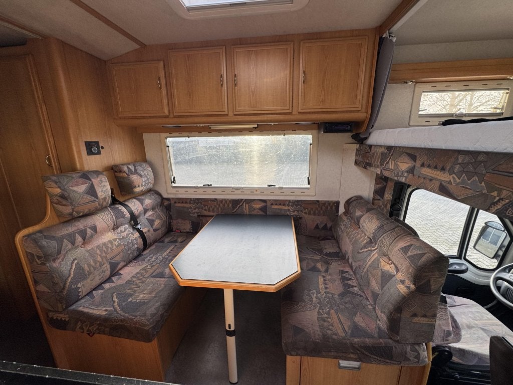Concorde Concerto met Stapel Bedden en Dometic Dak Airco, Caravans en Kamperen, Concorde, Alkoof, Fiat, Elektrische ramen