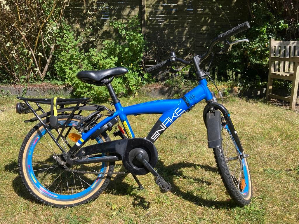 Snake kinderfiets 18 inch - Zo goed als nieuw, Fietsen en Brommers, Fietsen | Kinderfietsjes, Ophalen, Zo goed als nieuw, Velgrem