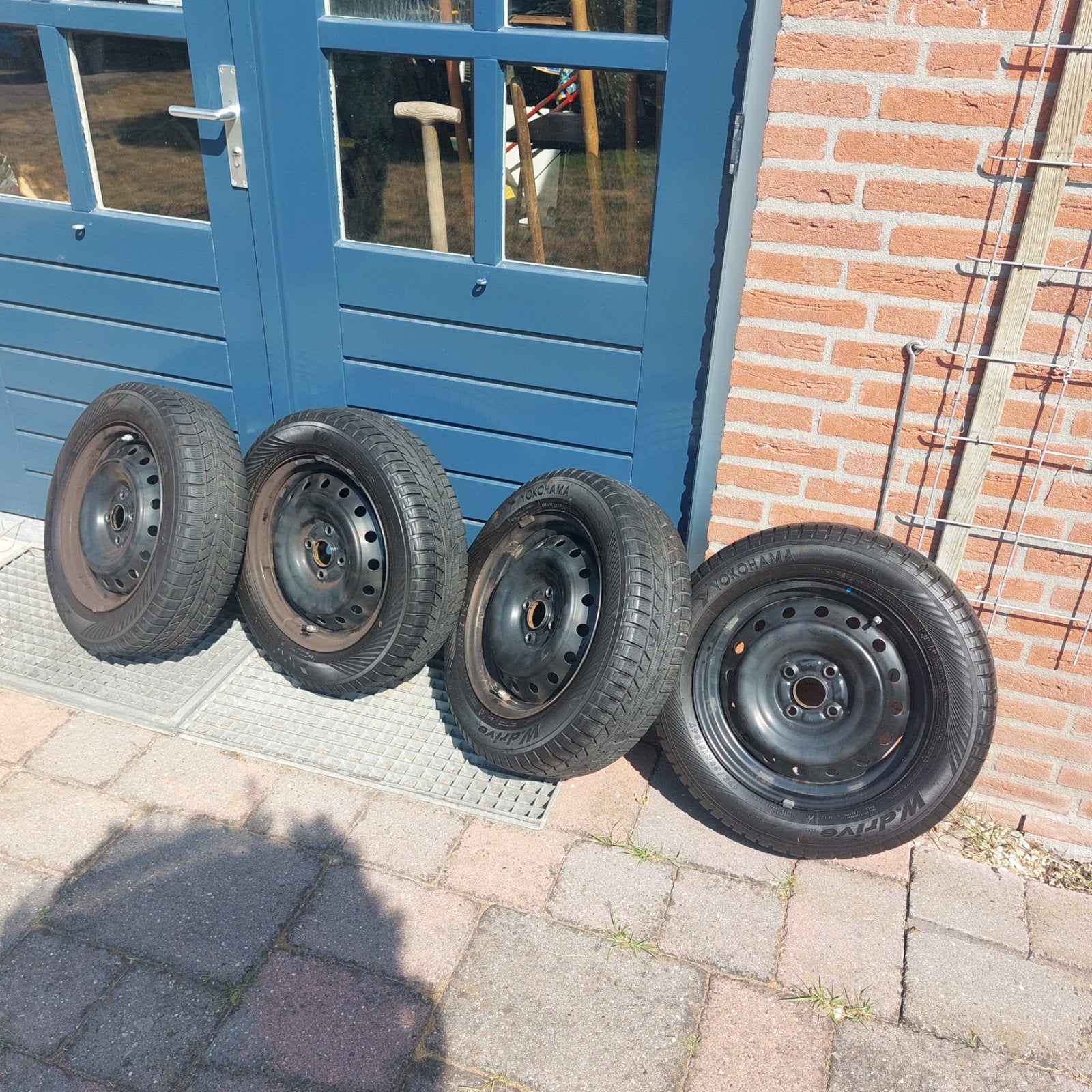 Yokohama Winterbanden op stalen velg 175/65R15, Auto-onderdelen, Ophalen, Gebruikt, 15 inch, 175 mm
