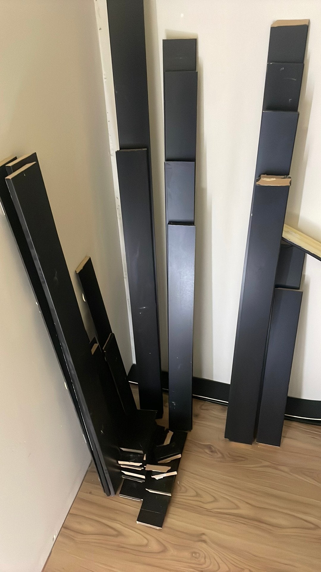 Zwarte plinten 9cm hoog, Ophalen, Gebruikt, Mdf, 200 tot 250 cm