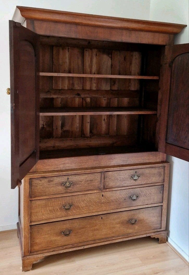 Antieke Engelse linnenkast 18e eeuw Louis XVI kast eikenhout, Antiek en Kunst, Antiek | Meubels | Kasten, Ophalen of Verzenden