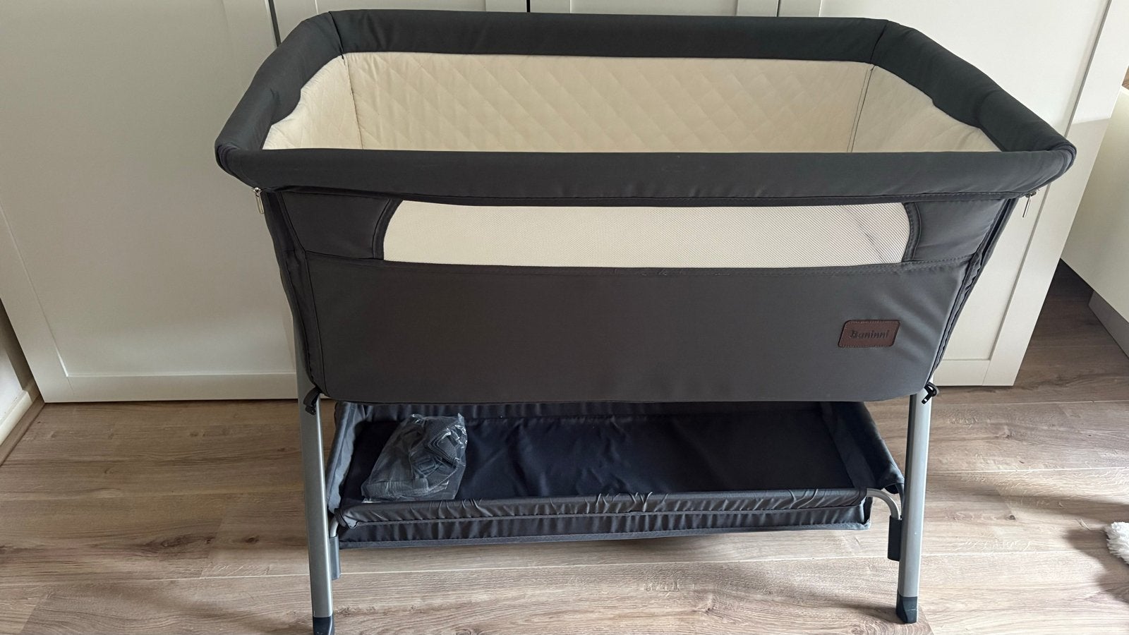 Baninni Elia Co-sleeper - Donkergrijs, Ophalen, Zo goed als nieuw, Wieg
