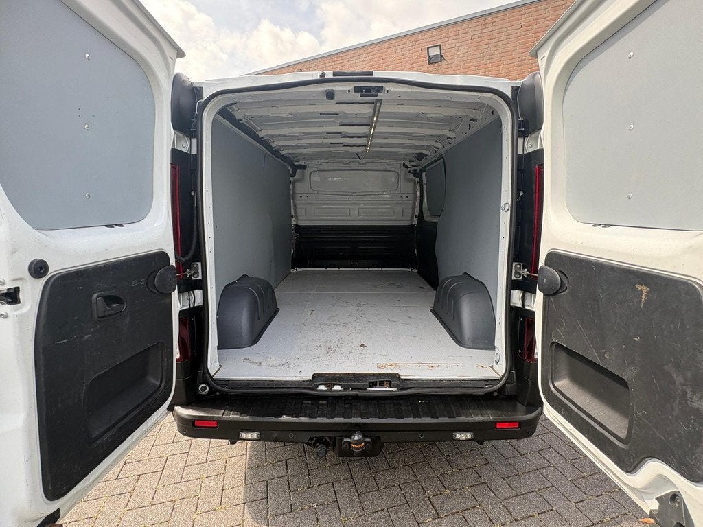 Renault Trafic 2.0dCi 120PK Lang / Camera / Cruisecontrol /, Voorwielaandrijving, Stof, Gebruikt, 4 cilinders