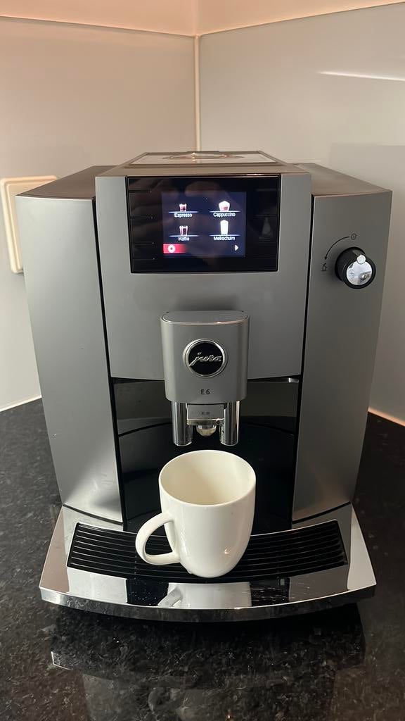 Jura E6 volautomatische koffiemachine, Ophalen, Afneembaar waterreservoir, Koffiemachine, Koffiebonen