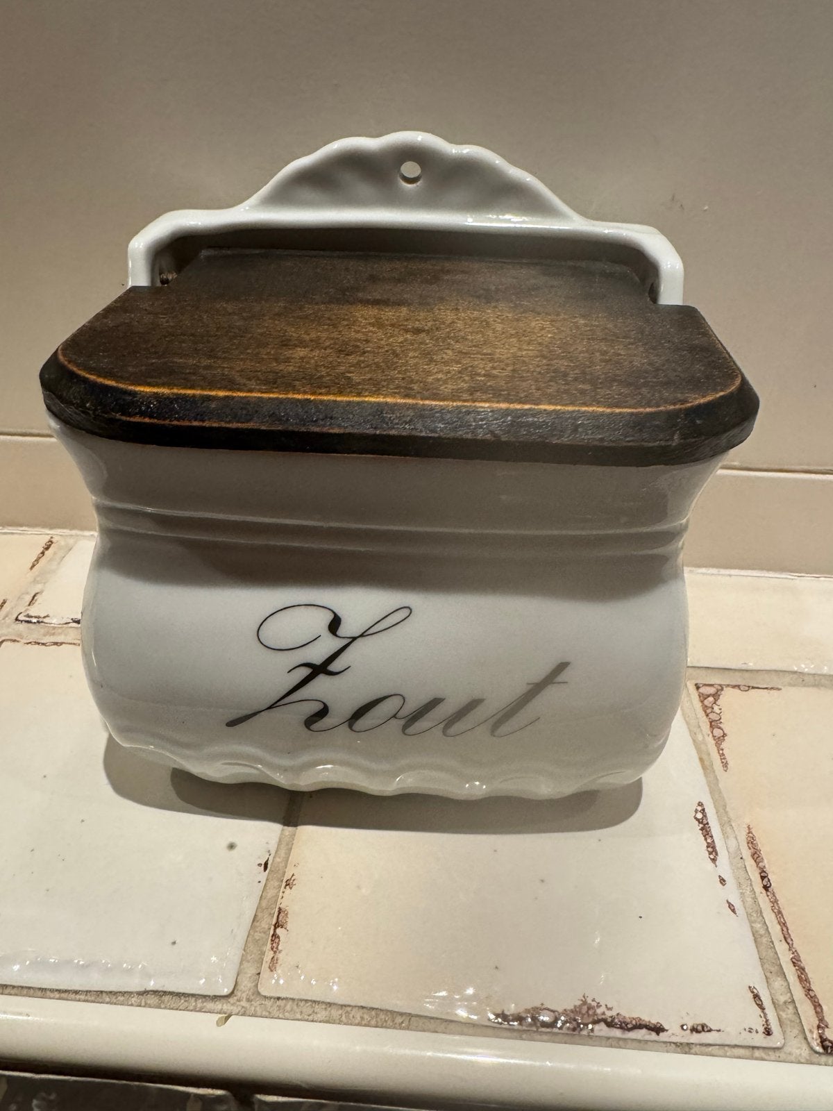 Oude  Zoutpot van Keramiek met Houten Deksel, Ophalen of Verzenden