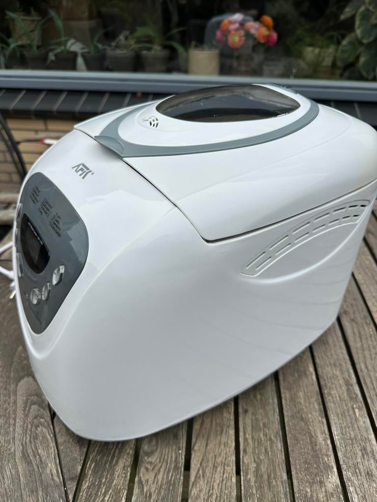 Broodbakmachine AFK, Witgoed en Apparatuur, Broodbakmachines, Meer dan 10 programma's, 800 tot 1200 gram deeg, Zo goed als nieuw
