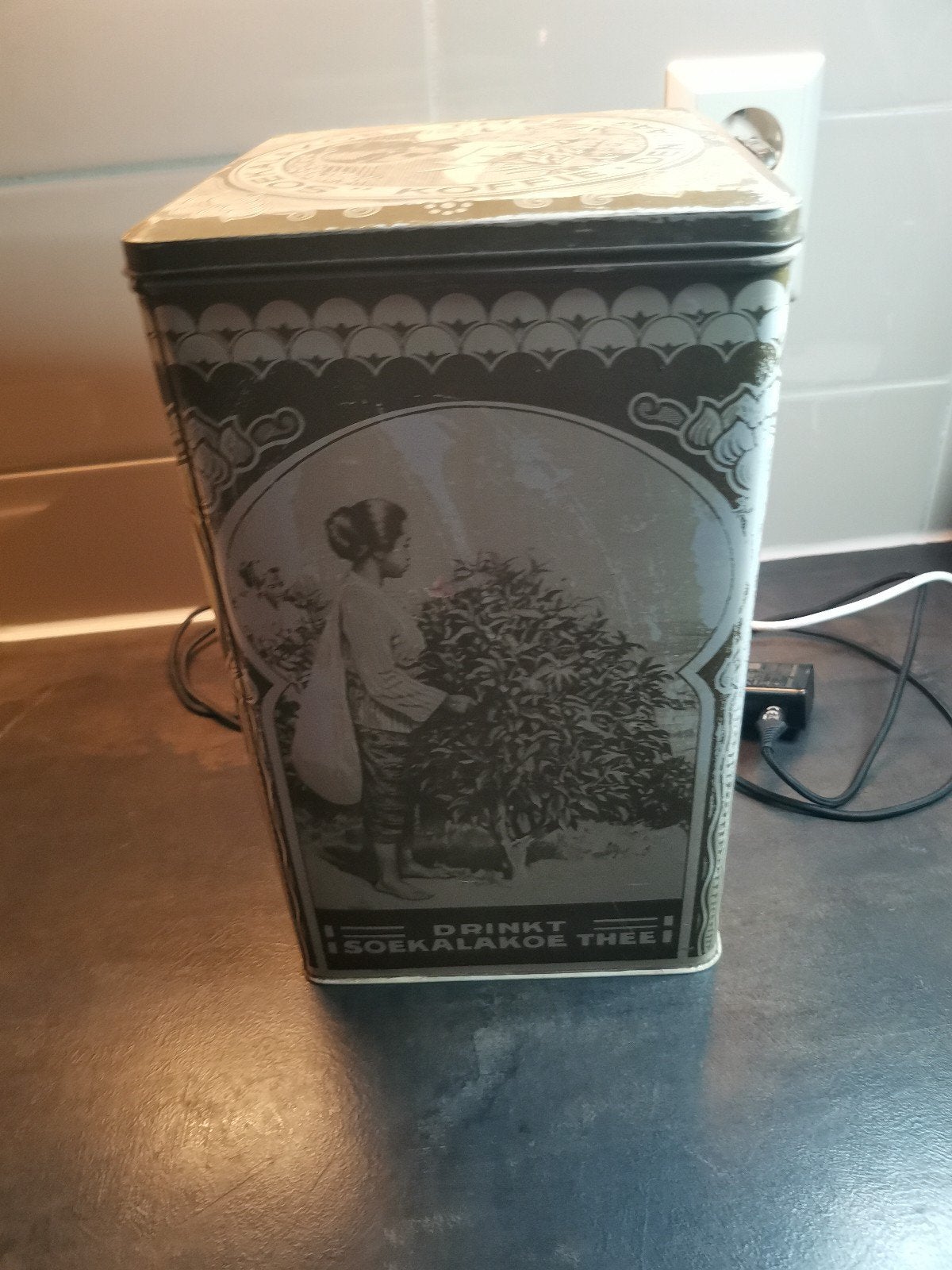 Vintage Soekalakoe Thee/Koffie blik - Insulinde, Ophalen of Verzenden, Gebruikt, Thee, Overige merken