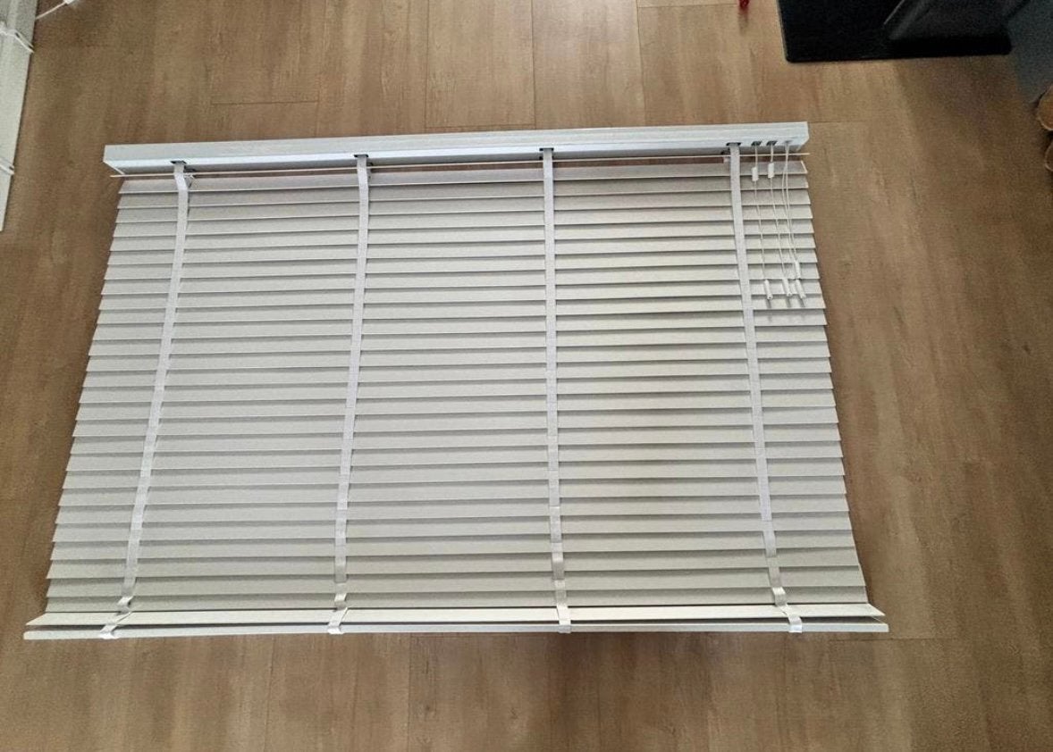 Luxaflex jaloezie wit hout.1.30 hx1.96 br. 50 mm ladderkoord, Ophalen, Zo goed als nieuw, Wit