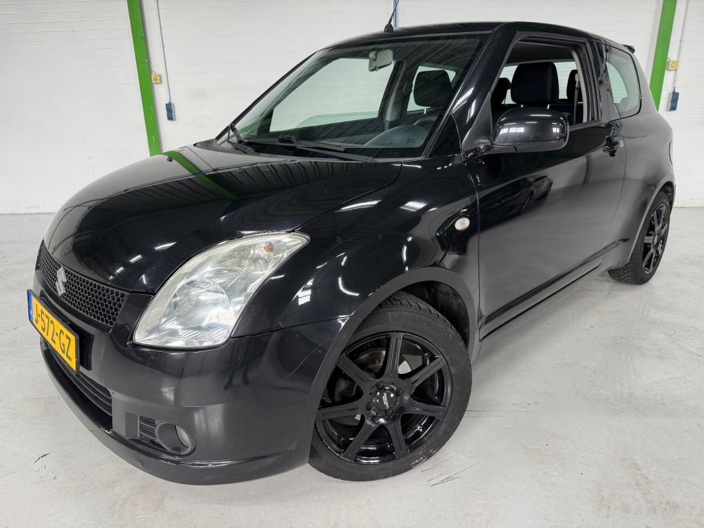 Suzuki SWIFT 1.5 GLS / Android Auto / Nieuwe APK / LM velgen, Auto's, Suzuki, Voorwielaandrijving, 15 km/l, 4 cilinders, 400 kg