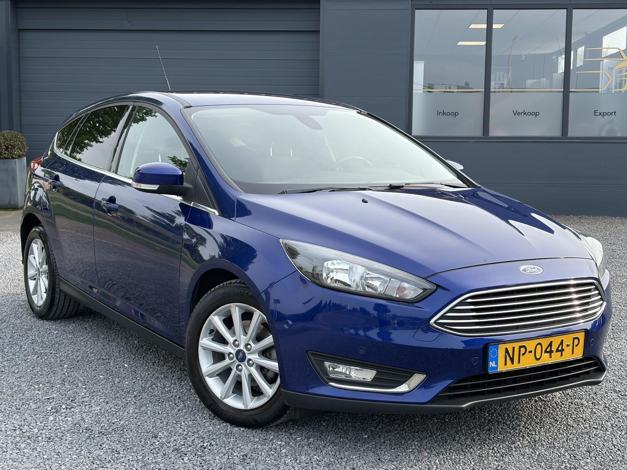 Ford Focus 1.0 Titanium 2e EigenaarDealer Onderhouden,Navi,P, Gebruikt, Euro 6, Blauw, Origineel Nederlands