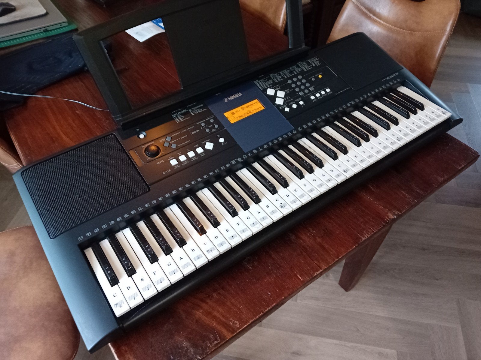 Yamaha PSR-E333 Keyboard - Zo goed als nieuw, Ophalen, 61 toetsen, Yamaha, Zo goed als nieuw