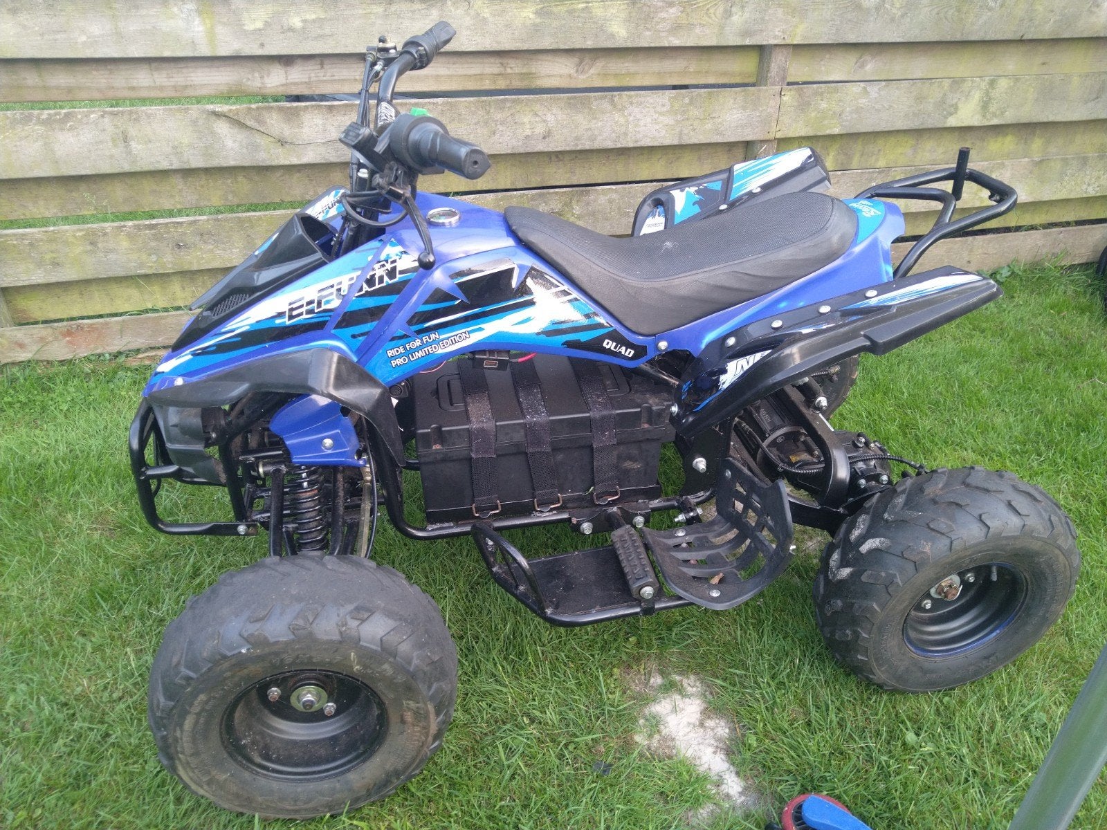 Elektrische quad 60volt 1000watt xl, Ophalen, Zo goed als nieuw