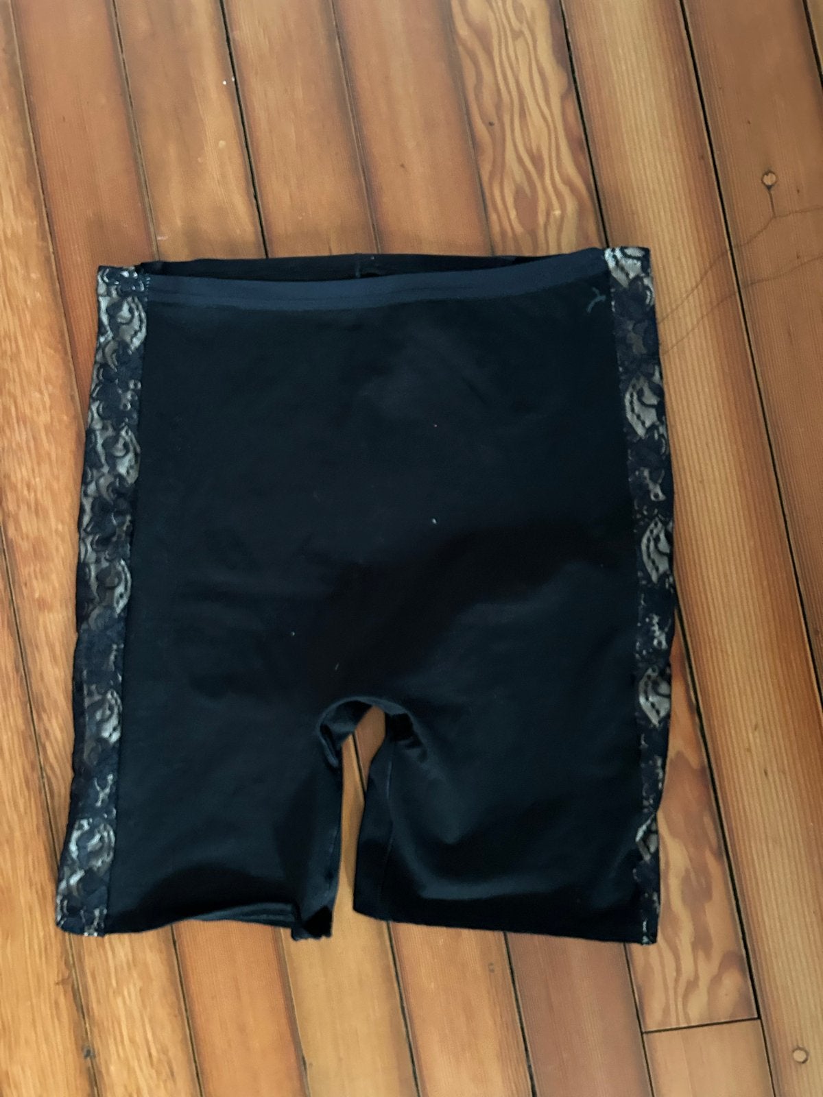 Zwarte fietsbroek met kanten zijkanten - Maat 46, Kleding | Dames, Legging, Zwart, Ophalen of Verzenden, Maat 44/46 (L)