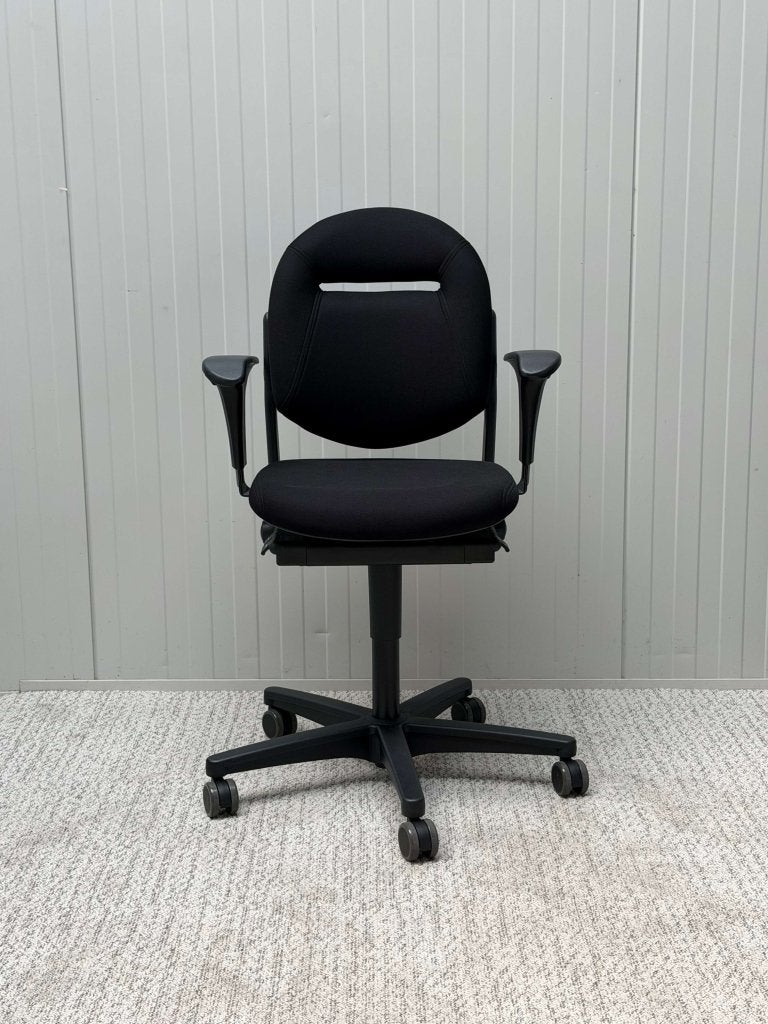 Ahrend 220 Zwarte Refurbished Bureaustoel, Huis en Inrichting, Bureaustoelen, Niet ingevuld, Zwart, Niet ingevuld, Ophalen of Verzenden