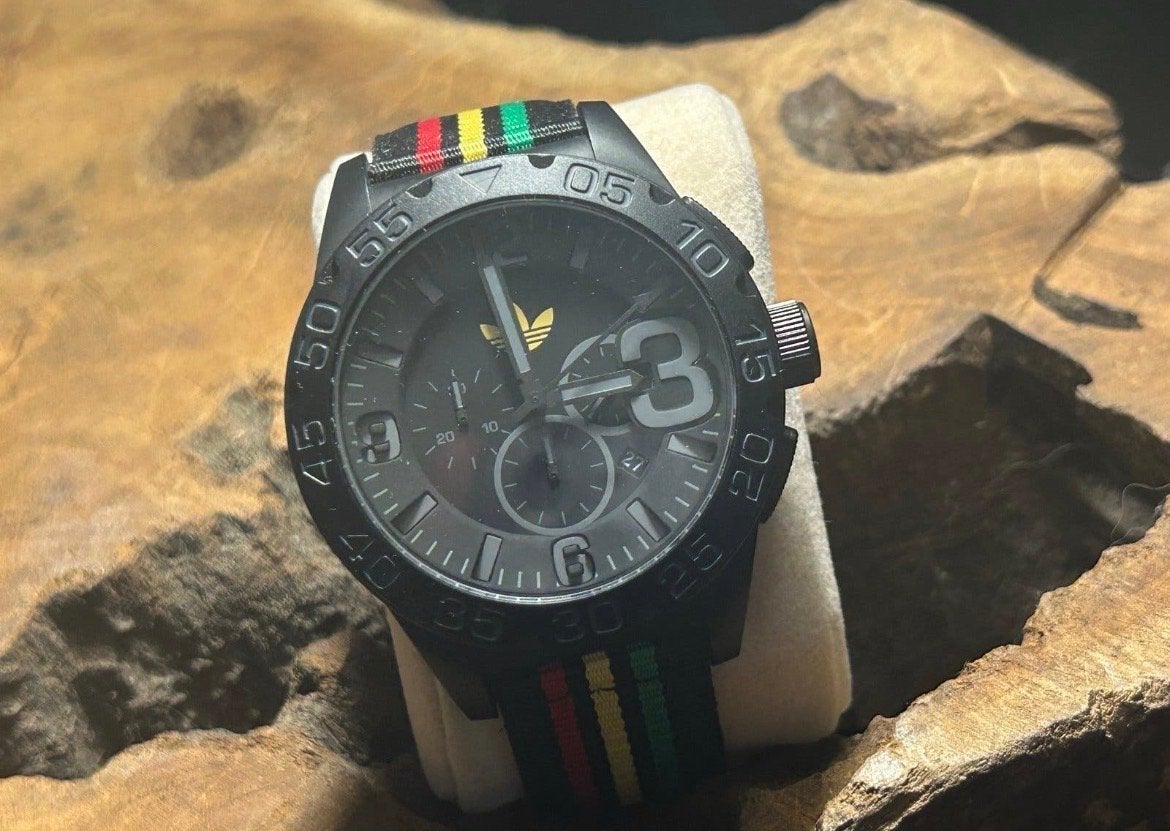 Adidas Polshorloge met Rasta Bandje, Ophalen of Verzenden, Gebruikt