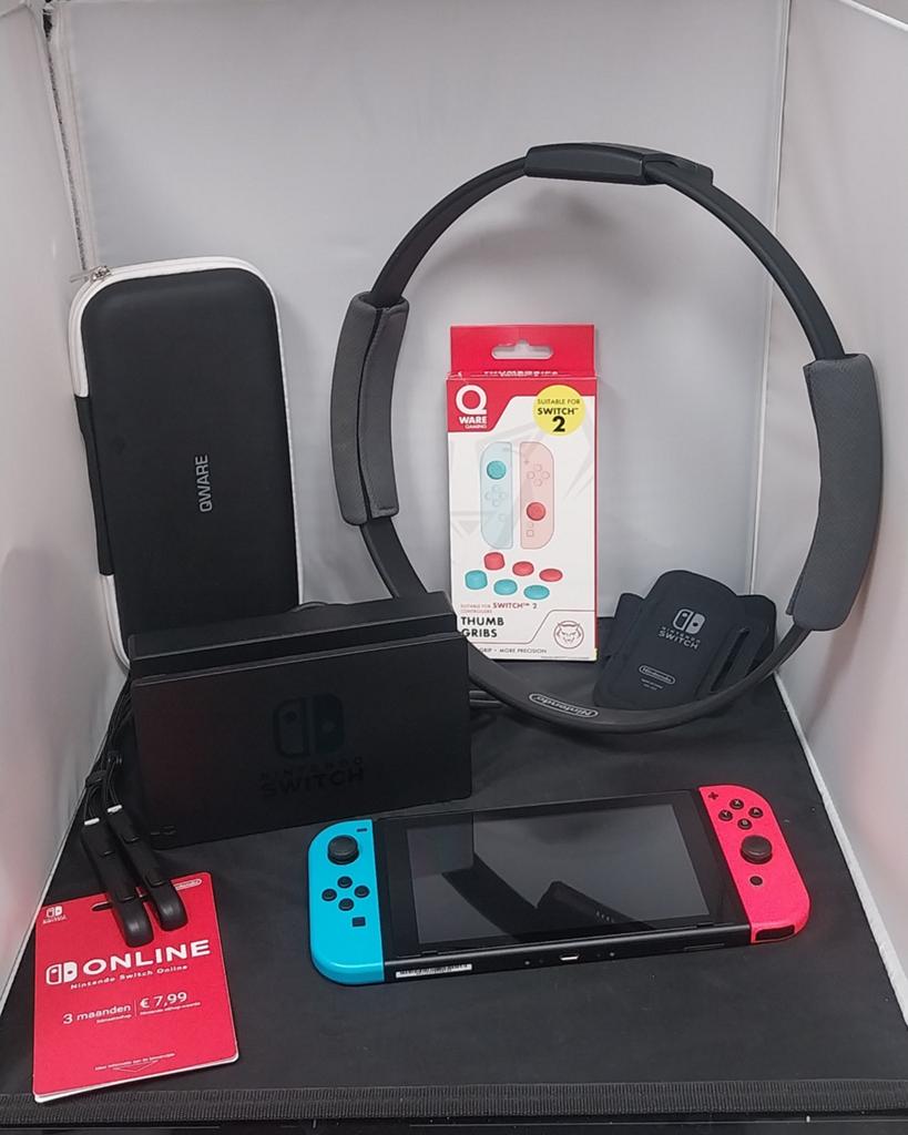 Nintendo Switch met Ring Fit en accessoires, Ophalen, Zo goed als nieuw, Met 2 controllers, Switch Original