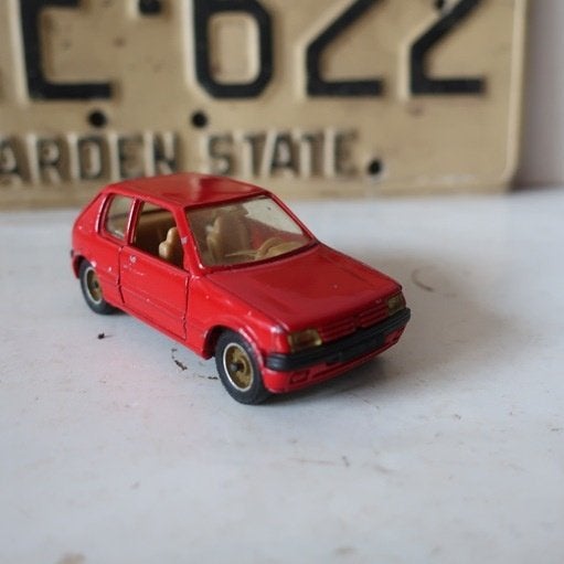 Peugeot 205 GTI rood 1:43 Solido Made in France origineel, Ophalen of Verzenden, Gebruikt, Auto, Solido
