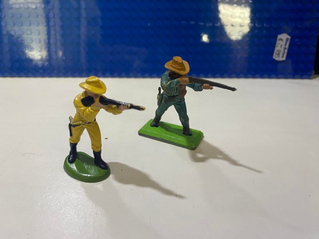 Britains - 2 cowboys, Ophalen of Verzenden, Zo goed als nieuw
