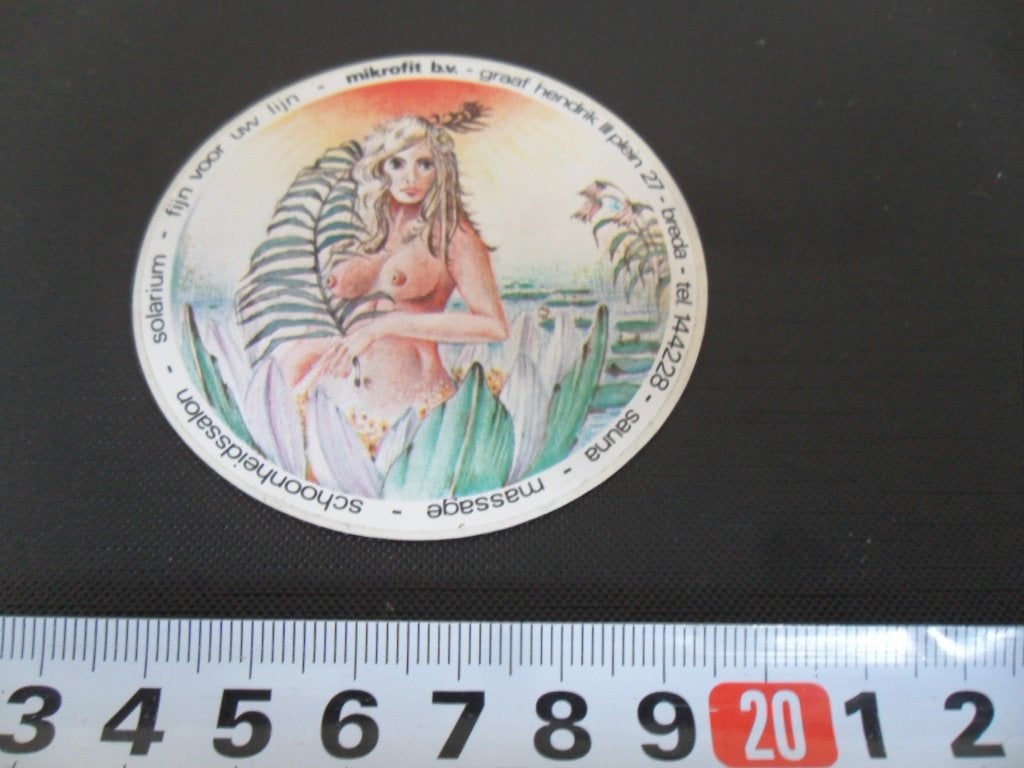 sticker Breda Mikrofit bv Massage Sauna  Vrouw naakt, Ophalen, Zo goed als nieuw