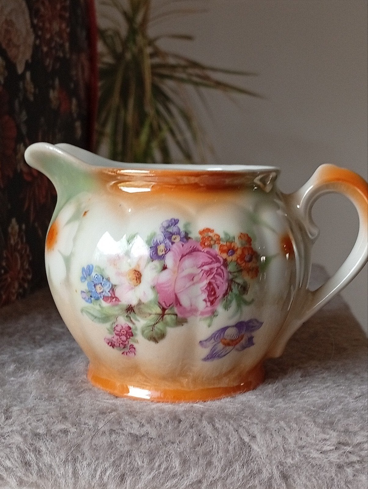 Antiek melkkannetje van porselein wit, oranje en bloemetjes., Ophalen of Verzenden