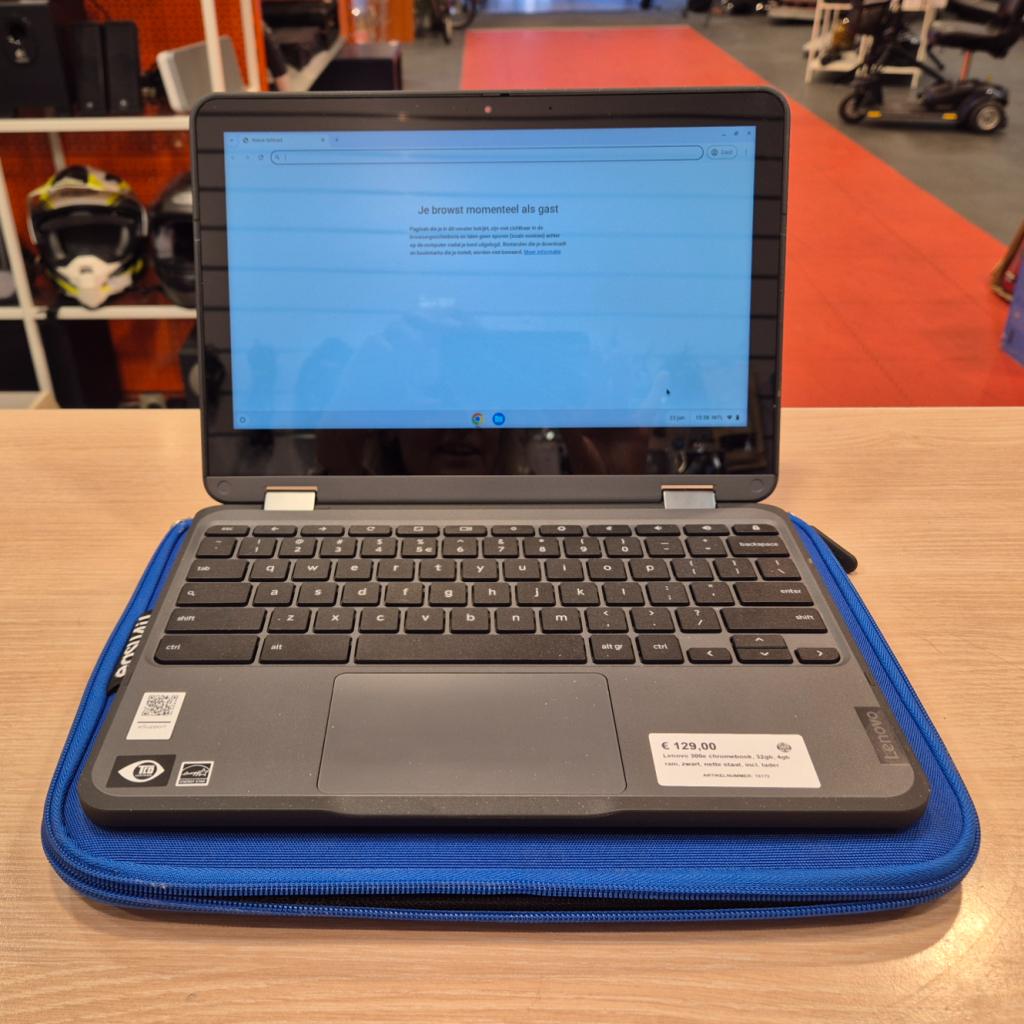 Lenovo 300e chromebook, 32gb, 4gb ram, zwart, nette staat, i, Computers en Software, Chromebooks, Zo goed als nieuw